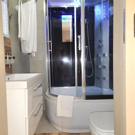 Manhattan W Gorach Radosci Apartman *