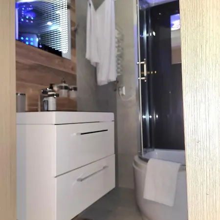 Manhattan W Gorach Radosci Apartman *