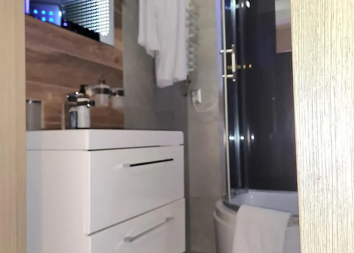 Manhattan W Gorach Radosci Apartman *